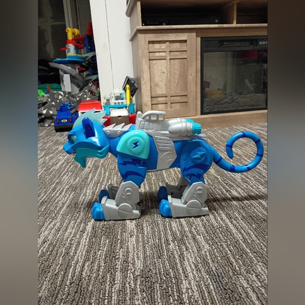 PJ Masks Animal Power Charge and Roar Power Cat With Lights And Sounds